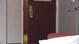 Hän tökki vanha nain ...