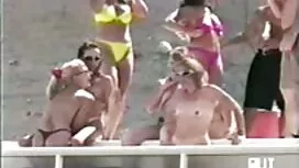 Kolme pornoelokuva t ...